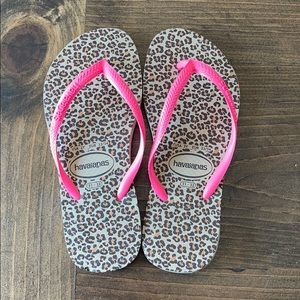 Girls Havaianas Leopard Print flip flops Sz 31/32